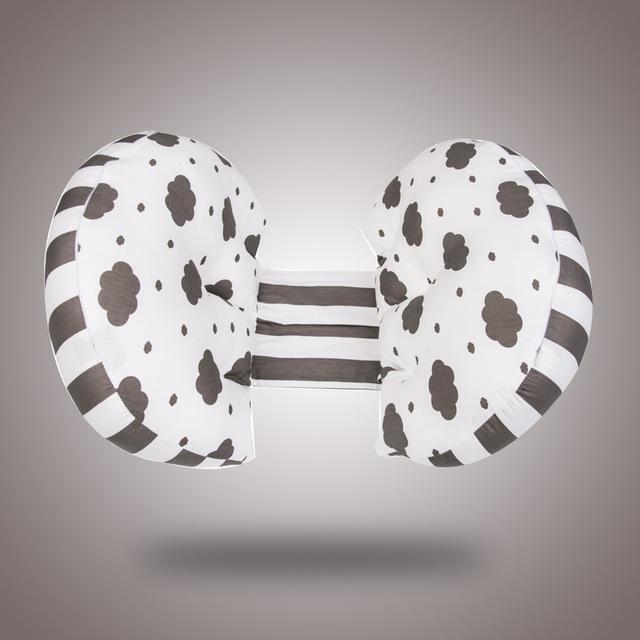Side sleeping U-pillow - Sleepgadgets